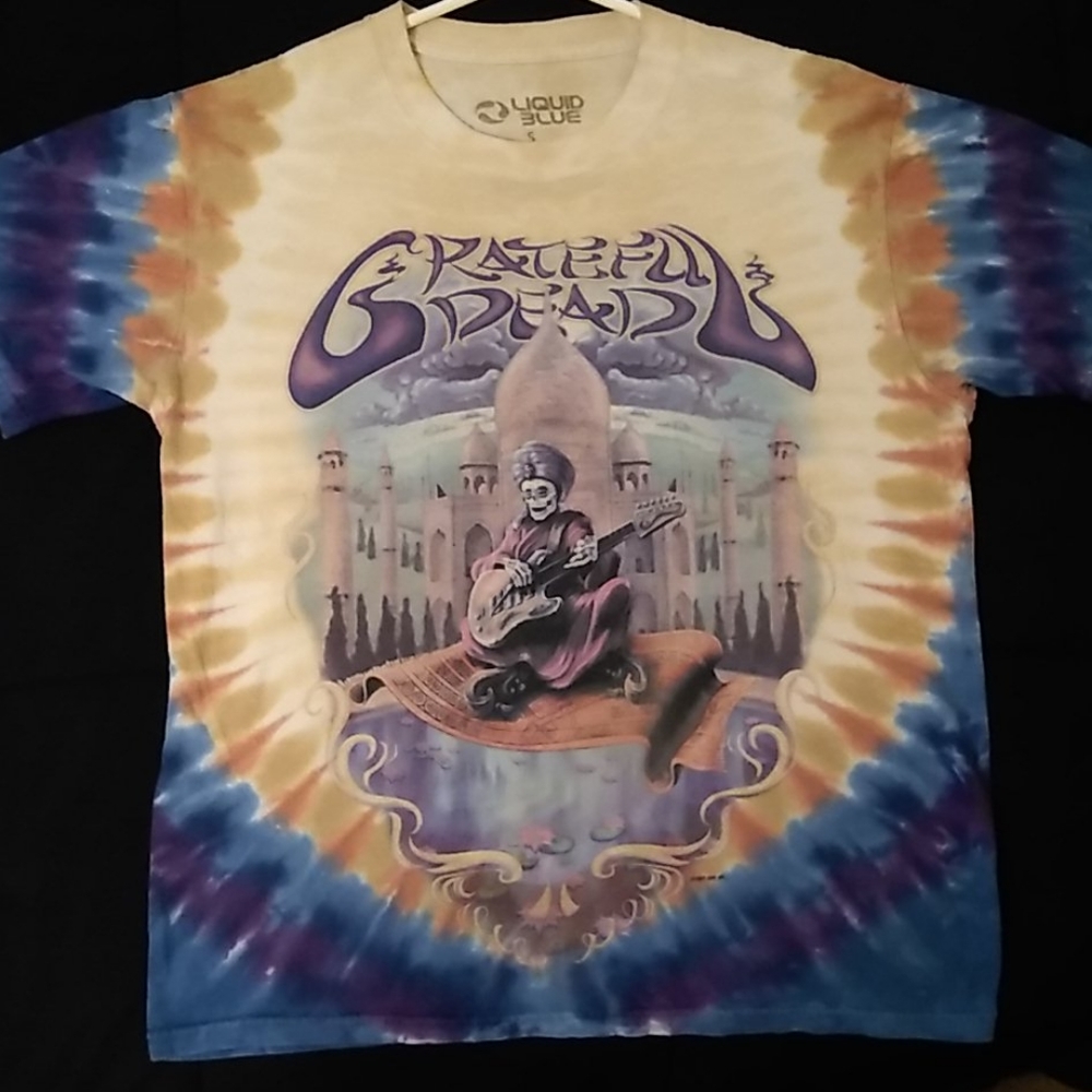 Grateful Dead t-shirt
